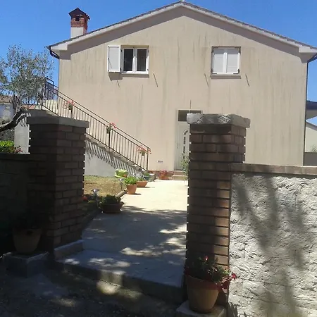 Διαμέρισμα Lucija