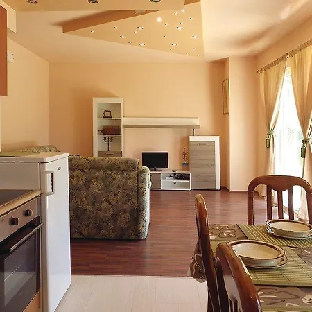 Apartamento Lucija *