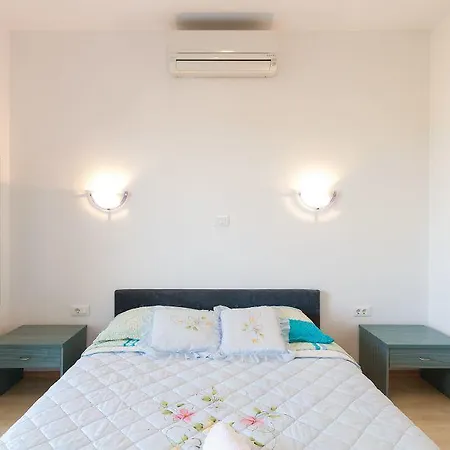 Lucija Apartamento